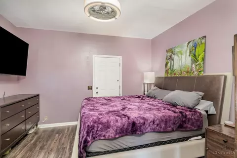 Bedroom - 7032 River Rd, Cincinnati, OH 45233 photo 1 of 1