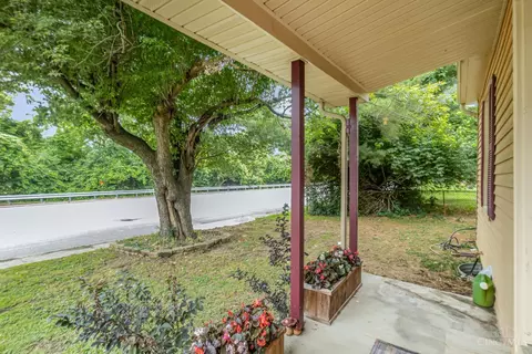 Exterior - 7032 River Rd, Cincinnati, OH 45233 photo 1 of 6