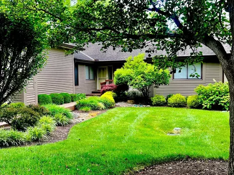 335 Miami Lakes Dr, Milford, OH 45150