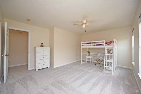 Bedroom - 292 Delaware Dr, Hamilton Township, OH 45039 photo 5 of 8