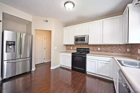 Kitchen - 292 Delaware Dr, Hamilton Township, OH 45039 photo 1 of 2
