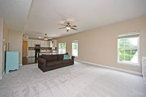 Living - 292 Delaware Dr, Hamilton Township, OH 45039 photo 5 of 5