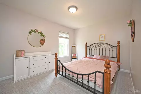 Bedroom - 292 Delaware Dr, Hamilton Township, OH 45039 photo 7 of 8