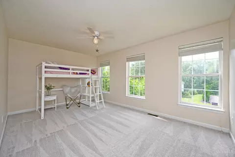 Bedroom - 292 Delaware Dr, Hamilton Township, OH 45039 photo 4 of 8