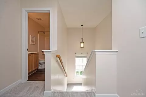 Entry Way - 292 Delaware Dr, Hamilton Township, OH 45039 photo 2 of 2