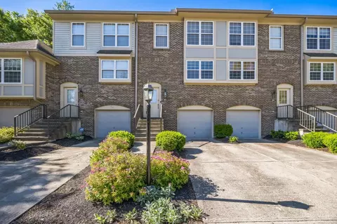 2454 Doeview Ct, Cincinnati, OH 45230