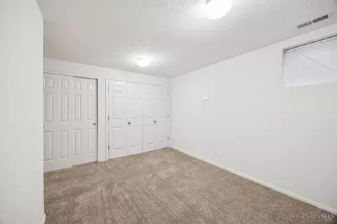 Bedroom - 2454 Doeview Ct, Cincinnati, OH 45230 photo 3 of 3