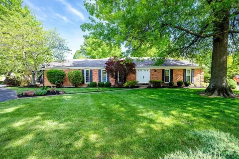 10120 Woodfern Way, Montgomery, OH 45242