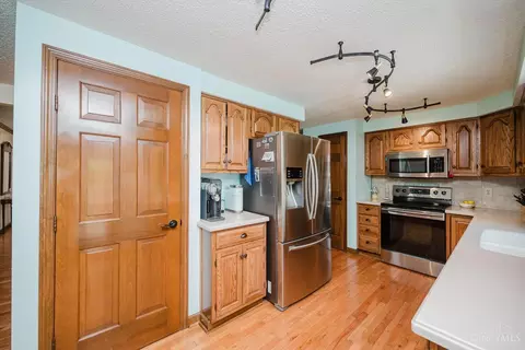 Kitchen - 1184 Locust Corner Rd, Cincinnati, OH 45245 photo 1 of 4