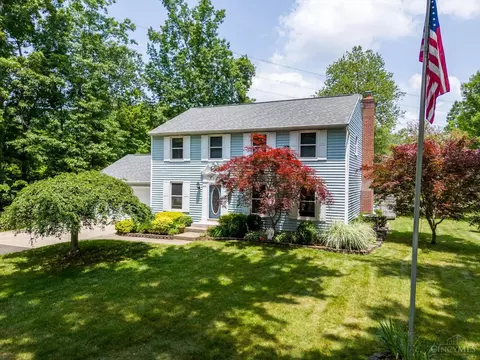 Exterior - 1184 Locust Corner Rd, Cincinnati, OH 45245 photo 2 of 21