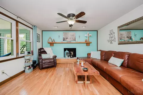 Living - 1184 Locust Corner Rd, Cincinnati, OH 45245 photo 3 of 5