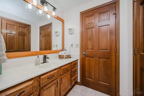 Bath - 1184 Locust Corner Rd, Cincinnati, OH 45245 photo 6 of 6