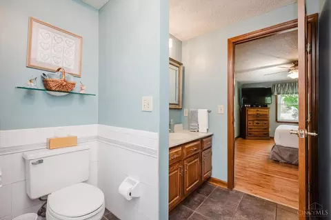 Bath - 1184 Locust Corner Rd, Cincinnati, OH 45245 photo 4 of 6