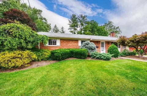 5505 Goldcrest Dr, Cincinnati, OH 45238
