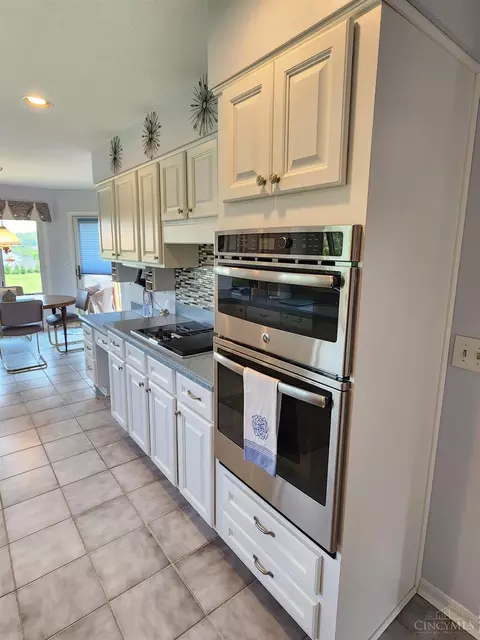 7534 Pickway Dr, Cincinnati, OH 45233 photo 12