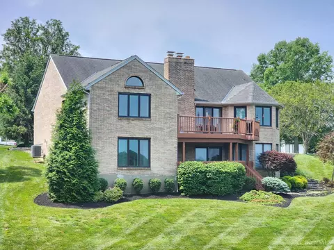 7534 Pickway Dr, Cincinnati, OH 45233 photo 2