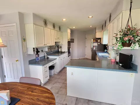 7534 Pickway Dr, Cincinnati, OH 45233 photo 10
