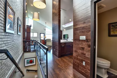 1038 Hatch St, Cincinnati, OH 45202 photo 5
