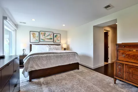 1038 Hatch St, Cincinnati, OH 45202 photo 20