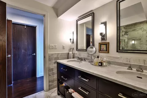 1038 Hatch St, Cincinnati, OH 45202 photo 22