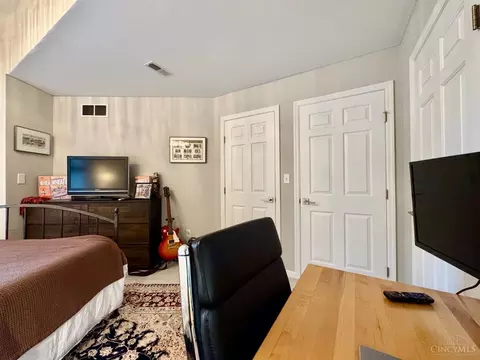 937 Monastery St, Cincinnati, OH 45202 photo 38