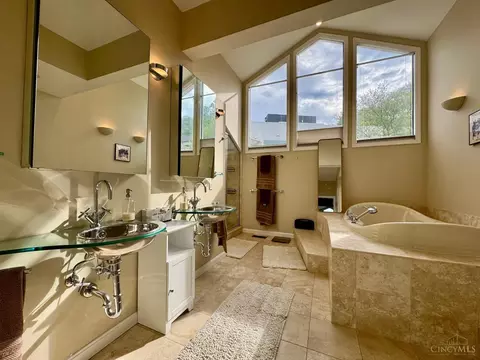 937 Monastery St, Cincinnati, OH 45202 photo 24