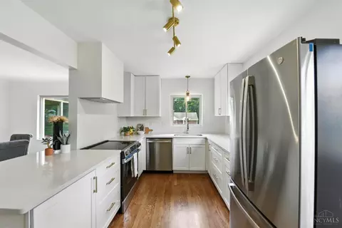 Kitchen - 5960 Winnetka Dr, Cincinnati, OH 45236 photo 1 of 3
