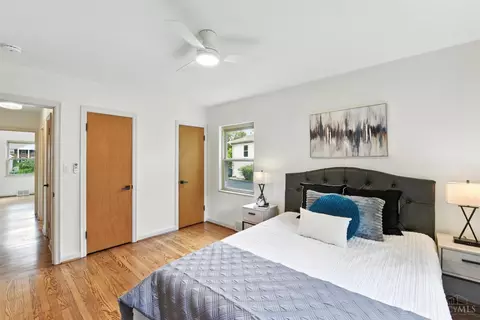 Bedroom - 5960 Winnetka Dr, Cincinnati, OH 45236 photo 1 of 4