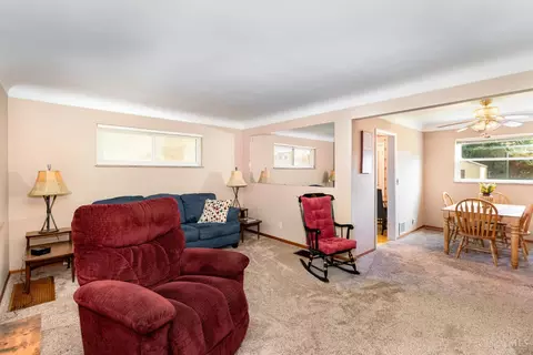 Living - 1475 Larann Ln, Cincinnati, OH 45231 photo 1 of 1