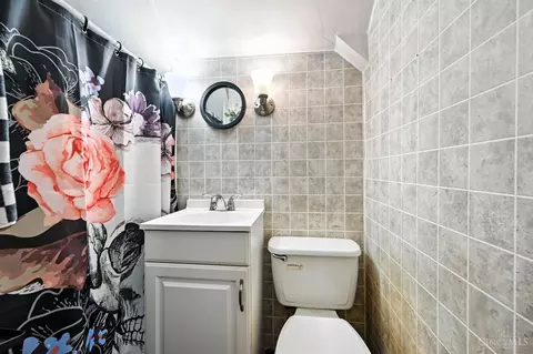 Bath - 314 Pearl St, Reading, OH 45215 photo 1 of 3