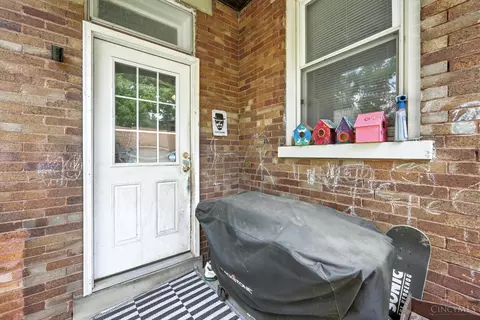 Exterior - 314 Pearl St, Reading, OH 45215 photo 4 of 8