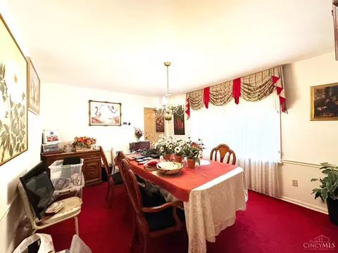 Dining - 435 Lafayette Ave, Cincinnati, OH 45220 photo 1 of 2