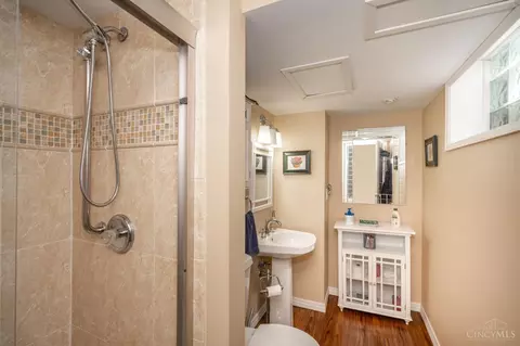 Bath - 7506 Mingo Ln, Madeira, OH 45243 photo 6 of 6