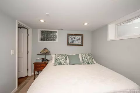 Bedroom - 7506 Mingo Ln, Madeira, OH 45243 photo 5 of 6