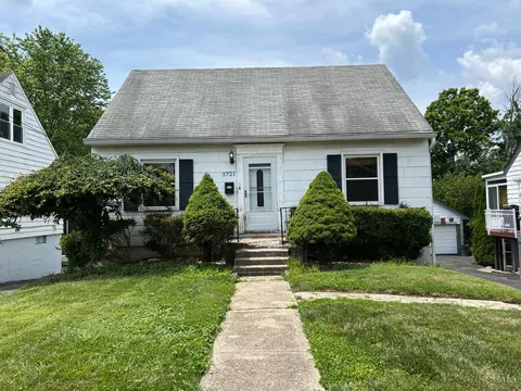 3721 Frondorf Ave, Cincinnati, OH 45211
