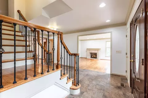 Entry Way - 8931 Terwilligers Trl, Montgomery, OH 45249 photo 3 of 5