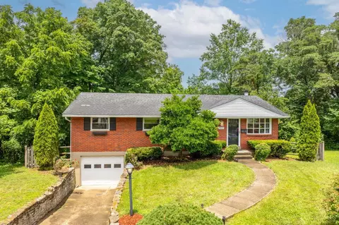1597 Blueorchard Dr, Anderson Twp, OH 45230