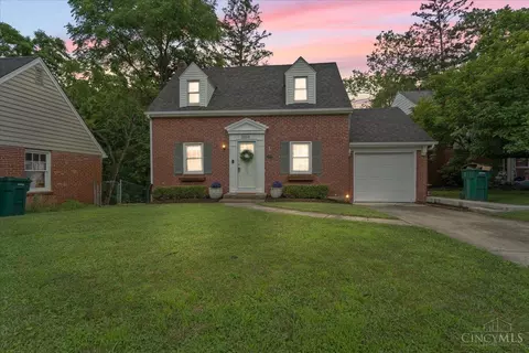 5894 Woodmont Ave, Cincinnati, OH 45213
