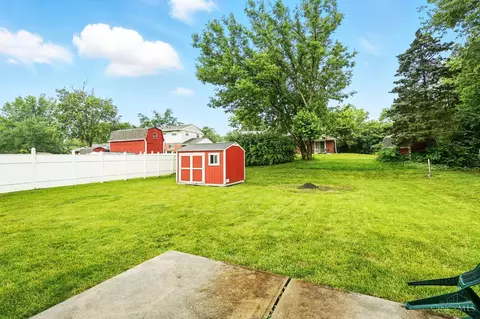 Exterior - 848 Hanson Dr, Forest Park, OH 45240 photo 7 of 8