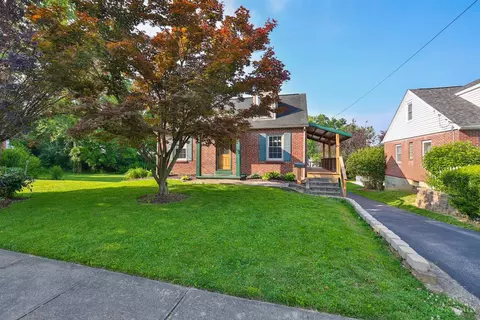 6933 Edith St, Newtown, OH 45244
