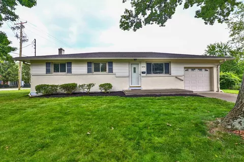 9494 Wynnecrest Dr, Blue Ash, OH 45242