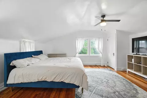 Bedroom - 343 Ada St, Cincinnati, OH 45219 photo 2 of 7