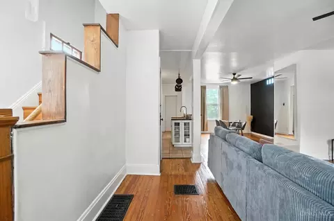 Entry Way - 343 Ada St, Cincinnati, OH 45219 photo 3 of 11