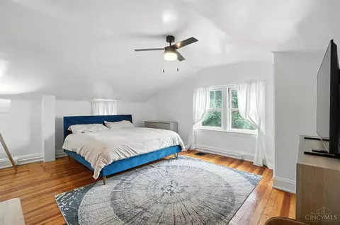 Bedroom - 343 Ada St, Cincinnati, OH 45219 photo 1 of 7