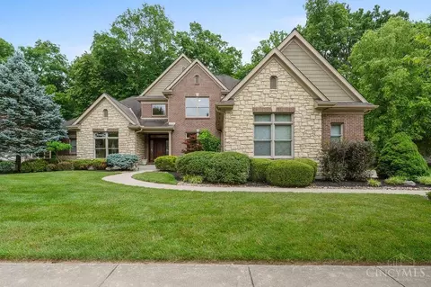1643 Hawk Ridge Dr, Hamilton Township, OH 45039