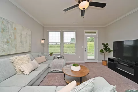 Living - 7917 Oakbridge Way, Cincinnati, OH 45248 photo 2 of 4