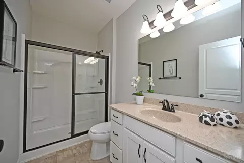Bath - 7917 Oakbridge Way, Cincinnati, OH 45248 photo 1 of 3