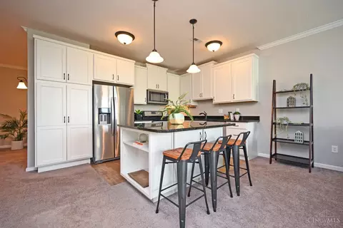 Kitchen - 7917 Oakbridge Way, Cincinnati, OH 45248 photo 1 of 5