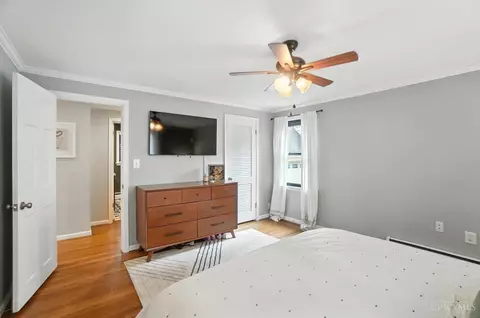 Bedroom - 3862 Settle Rd, Mariemont, OH 45227 photo 4 of 9