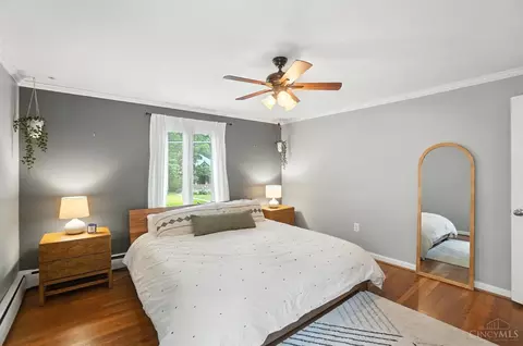 Bedroom - 3862 Settle Rd, Mariemont, OH 45227 photo 2 of 9